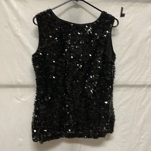 Top - Picture 3 of 4